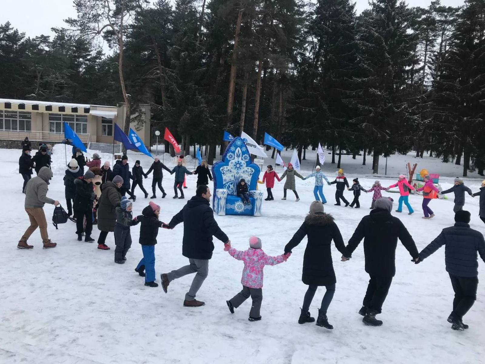 В Ждановичах прошел семейный зимний культурно-спортивный праздник работников связи